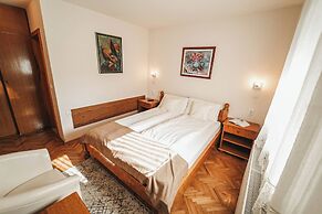 B&B Passage