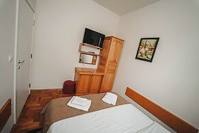 B&B Passage
