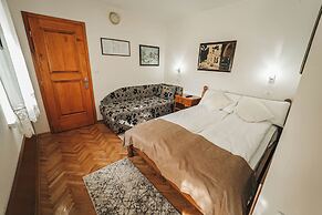 B&B Passage