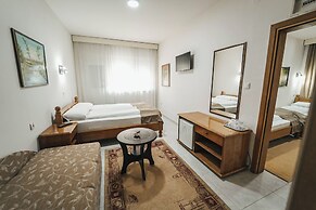 B&B Passage