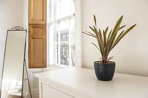 Cumberland - New Town Apartment