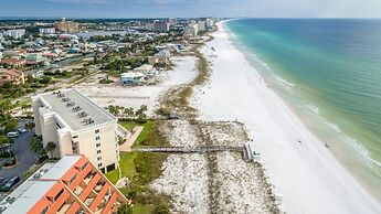 Destin On The Gulf 407 2 Bedroom Condo by RedAwning