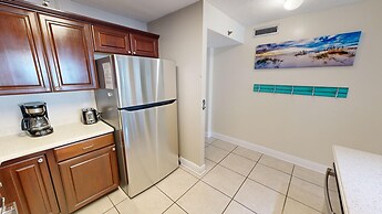 Destin On The Gulf 407 2 Bedroom Condo by RedAwning