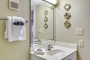 Inlet Reef 109 3 Bedroom Condo by RedAwning