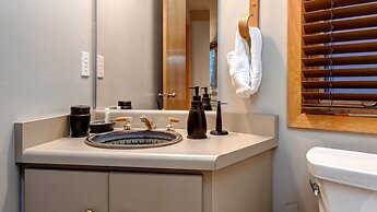 1382 Empire Mountain Ski Home 4 Bedroom Home by RedAwning