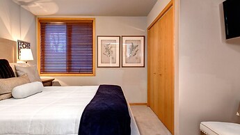 1382 Empire Mountain Ski Home 4 Bedroom Home by RedAwning