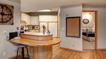 1382 Empire Mountain Ski Home 4 Bedroom Home by RedAwning