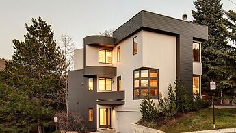 1382 Empire Mountain Ski Home 4 Bedroom Home by RedAwning