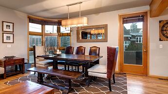 1382 Empire Mountain Ski Home 4 Bedroom Home by RedAwning