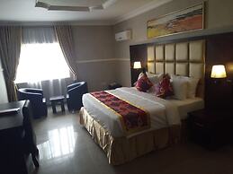 Glo-ran Hotel and Event Place