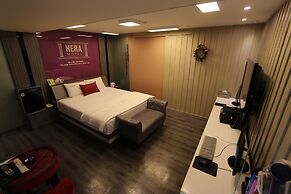 Hera Hotel