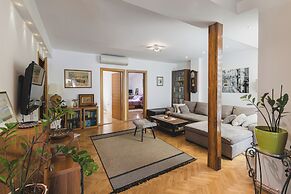 Apartment F9