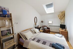 Apartment F9