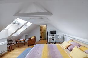 Apartment F9