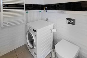 Apartment F9