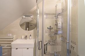 Apartment F9