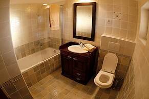 Fortuna Hotel & Restaurant