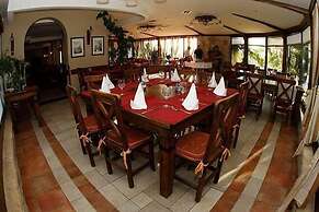 Fortuna Hotel & Restaurant