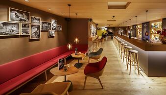 Hirschen Guesthouse - Village Hotel