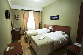 Lords Hotel