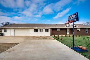 Beautiful Kayewood Waterfront Retreat