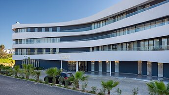 Longevity Health and Wellness Hotel - Adults Only