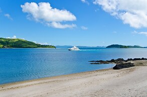 Yacht Club Villa 33-Serenity-Ocean Views with Golf Buggy