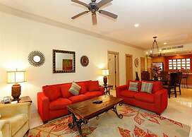 Upgraded Villa La Estancia W/view