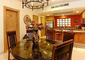 Upgraded Villa La Estancia W/view