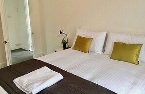 Netley Village Apartment