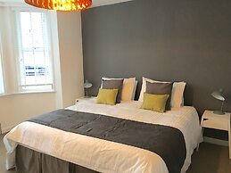 Netley Village Apartment