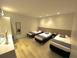 Mega Aeroporto Hotel