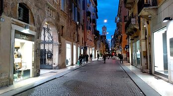 Marconi Rooms - Loggia delle Erbe