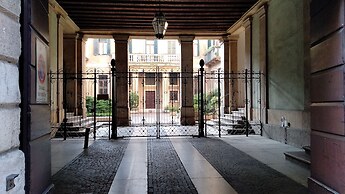 Marconi Rooms - Loggia delle Erbe