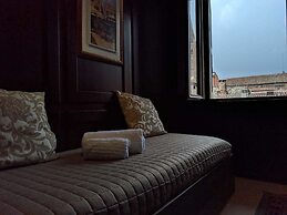 Marconi Rooms - Loggia delle Erbe