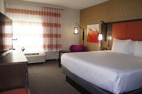 La Quinta Inn & Suites by Wyndham Houston East at Sheldon Rd