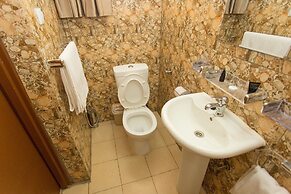 Serene Crest Apartments