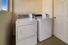 Canadas Best Value Inn Fort St. John