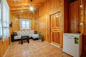 Cuhadar Ahsap Evleri