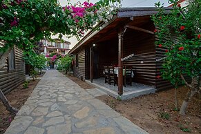 Cuhadar Ahsap Evleri