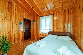 Cuhadar Ahsap Evleri