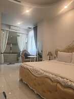 White Diamond Hotel