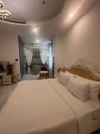 White Diamond Hotel