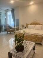 White Diamond Hotel