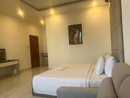 White Diamond Hotel