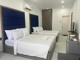 White Diamond Hotel