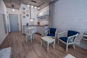 Easy Hotel