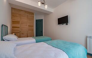 Easy Hotel