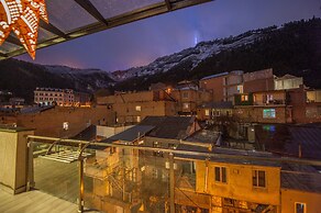 Easy Hotel