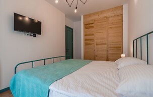 Easy Hotel